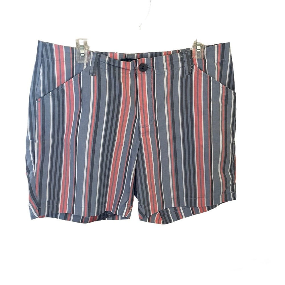Lee Regular Fit Midrise Multi Color Shorts - 14 M